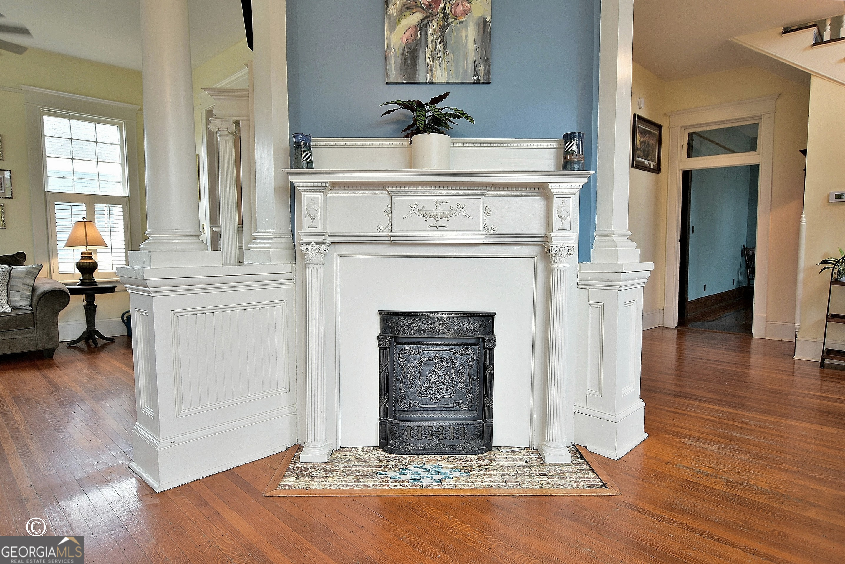 215 7th ST