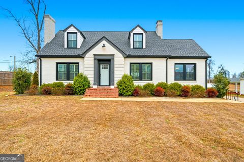 233 LaGrange ST Newnan GA 30263