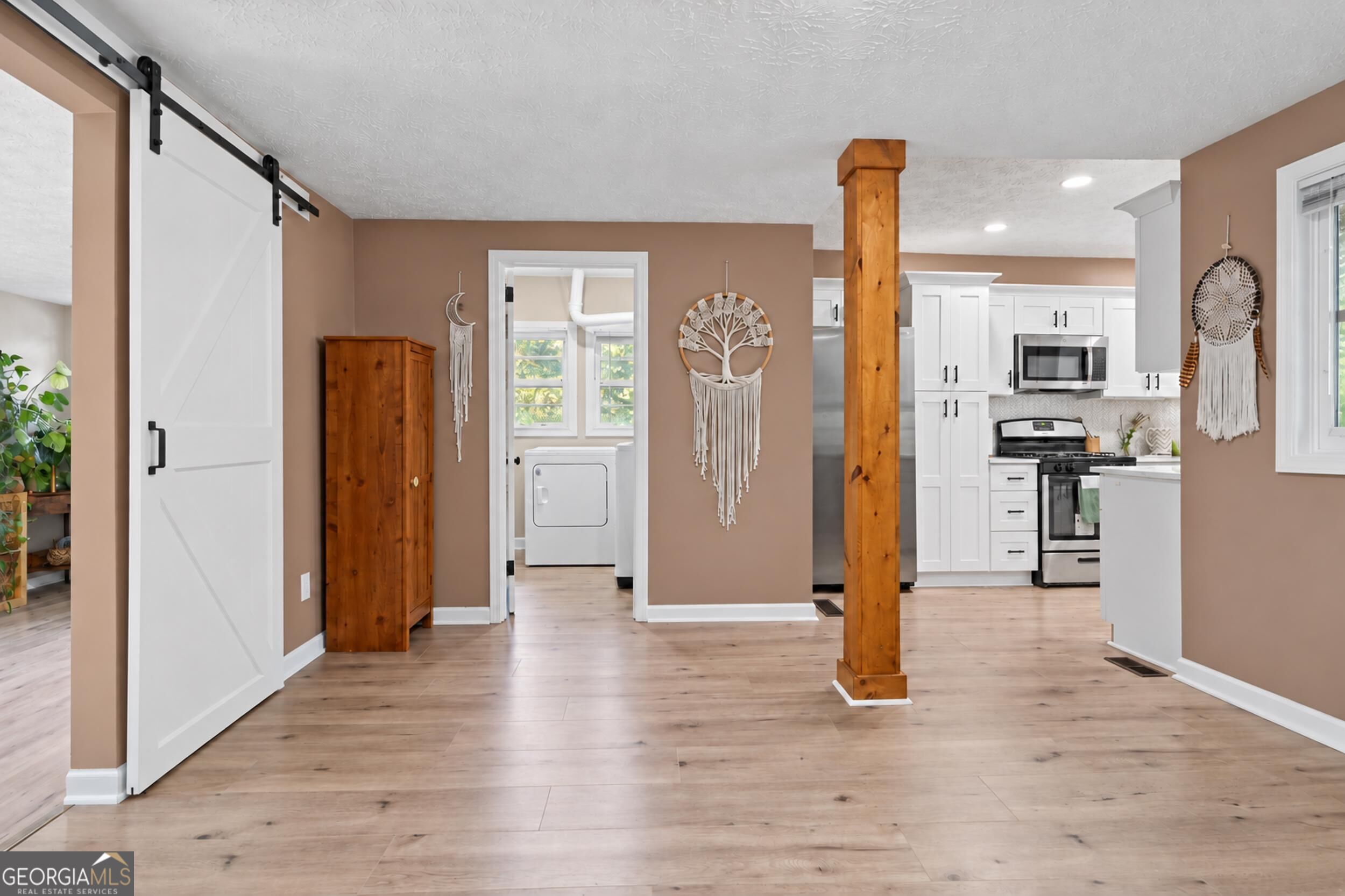 1188 Russell DR