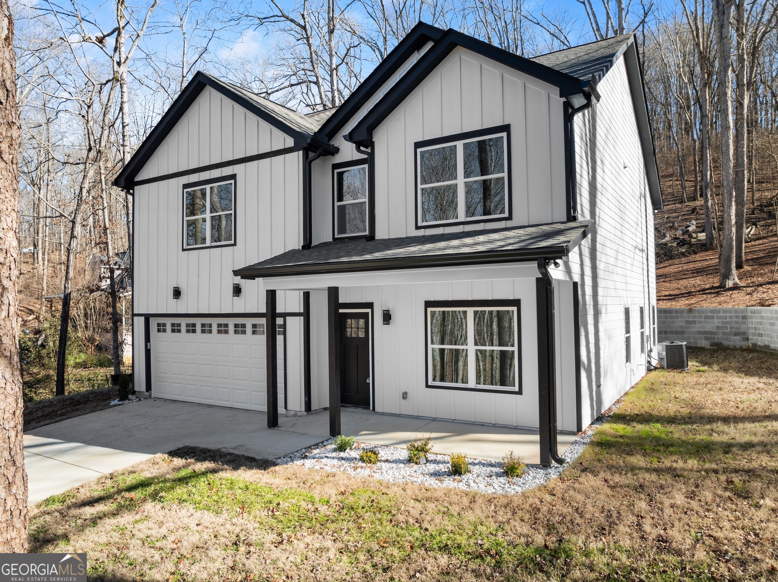5055 PEACH MOUNTAIN CIR