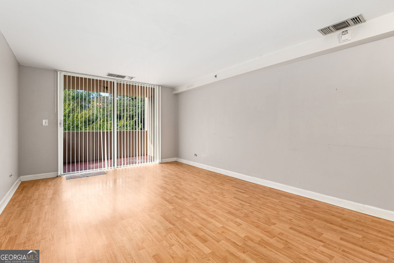 1501 Clairmont RD 323