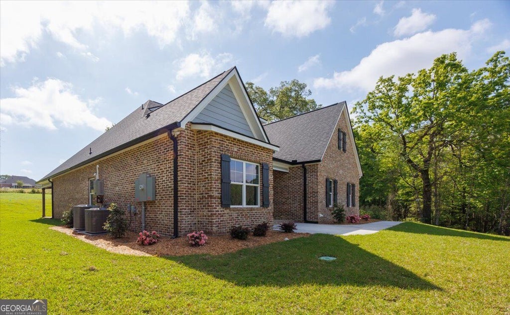 Photo of 411 Southern Oaks Drive, Macon, GA 31216 (MLS # 10878436)
