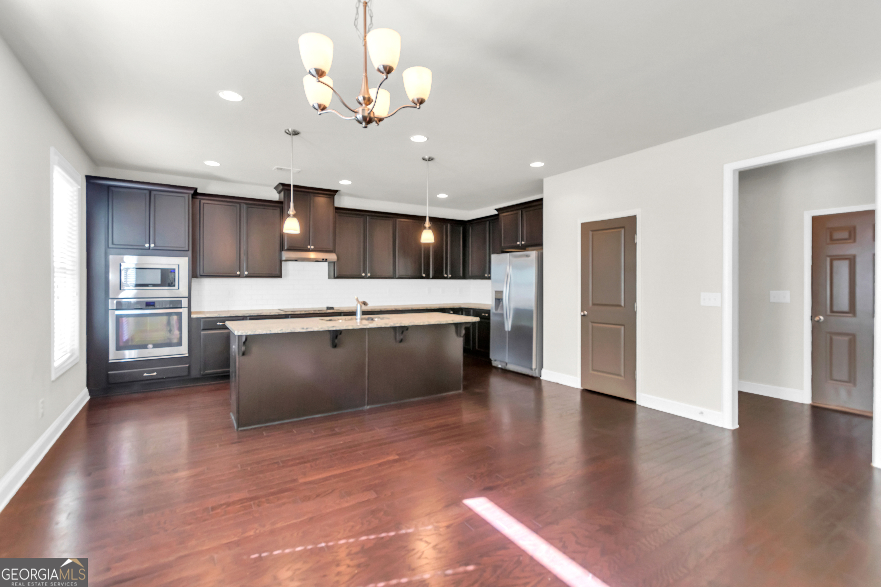 Flowery Branch, Georgia 30542, United States, 5 Bedrooms Bedrooms, ,3 BathroomsBathrooms,Residential,Active,172871