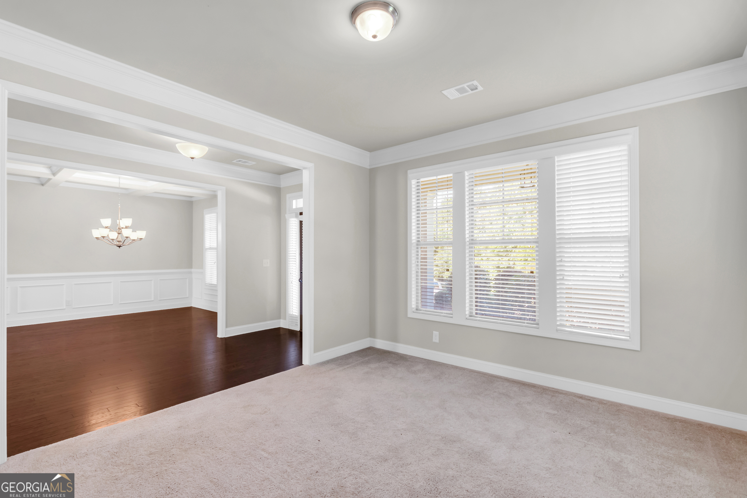 Flowery Branch, Georgia 30542, United States, 5 Bedrooms Bedrooms, ,3 BathroomsBathrooms,Residential,Active,172871