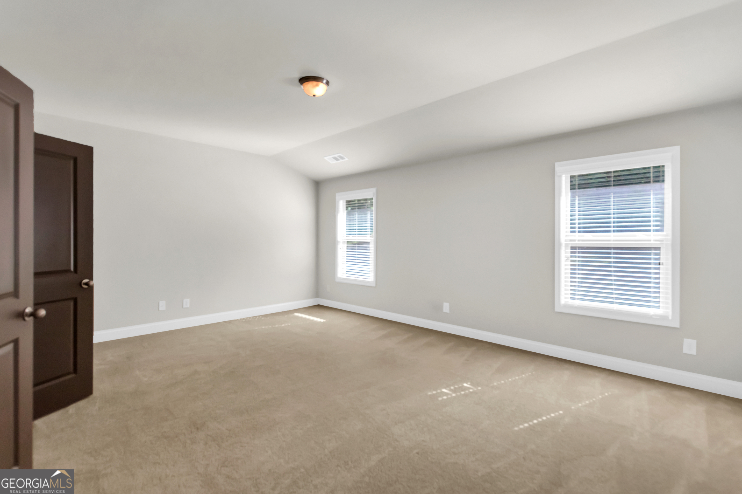 Flowery Branch, Georgia 30542, United States, 5 Bedrooms Bedrooms, ,3 BathroomsBathrooms,Residential,Active,172871