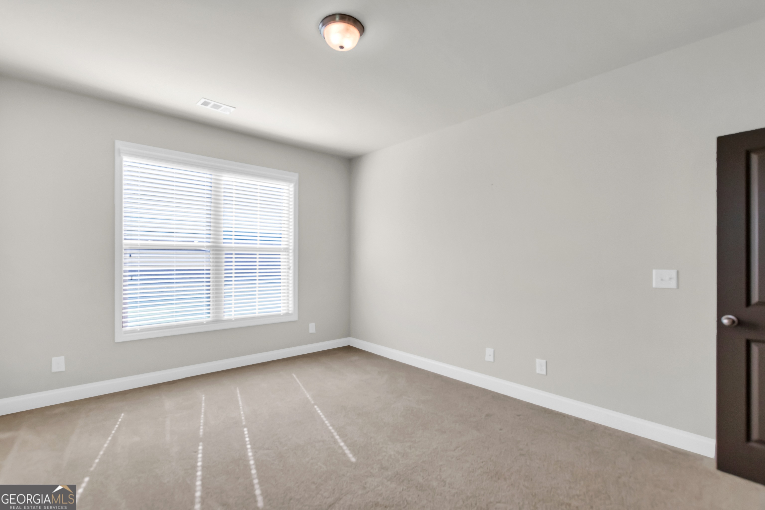 Flowery Branch, Georgia 30542, United States, 5 Bedrooms Bedrooms, ,3 BathroomsBathrooms,Residential,Active,172871