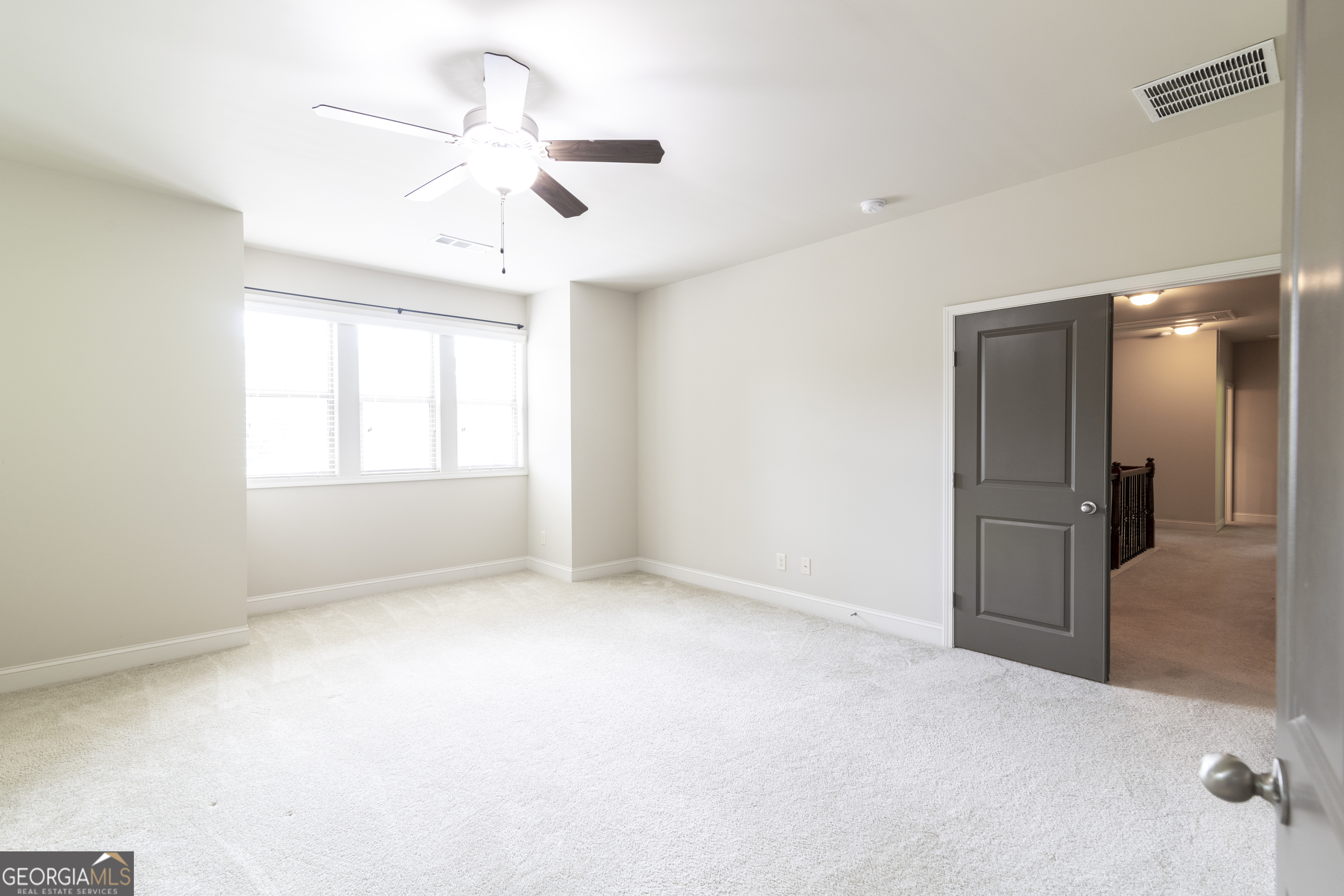 Flowery Branch, Georgia 30542, United States, 5 Bedrooms Bedrooms, ,3 BathroomsBathrooms,Residential,Active,172871