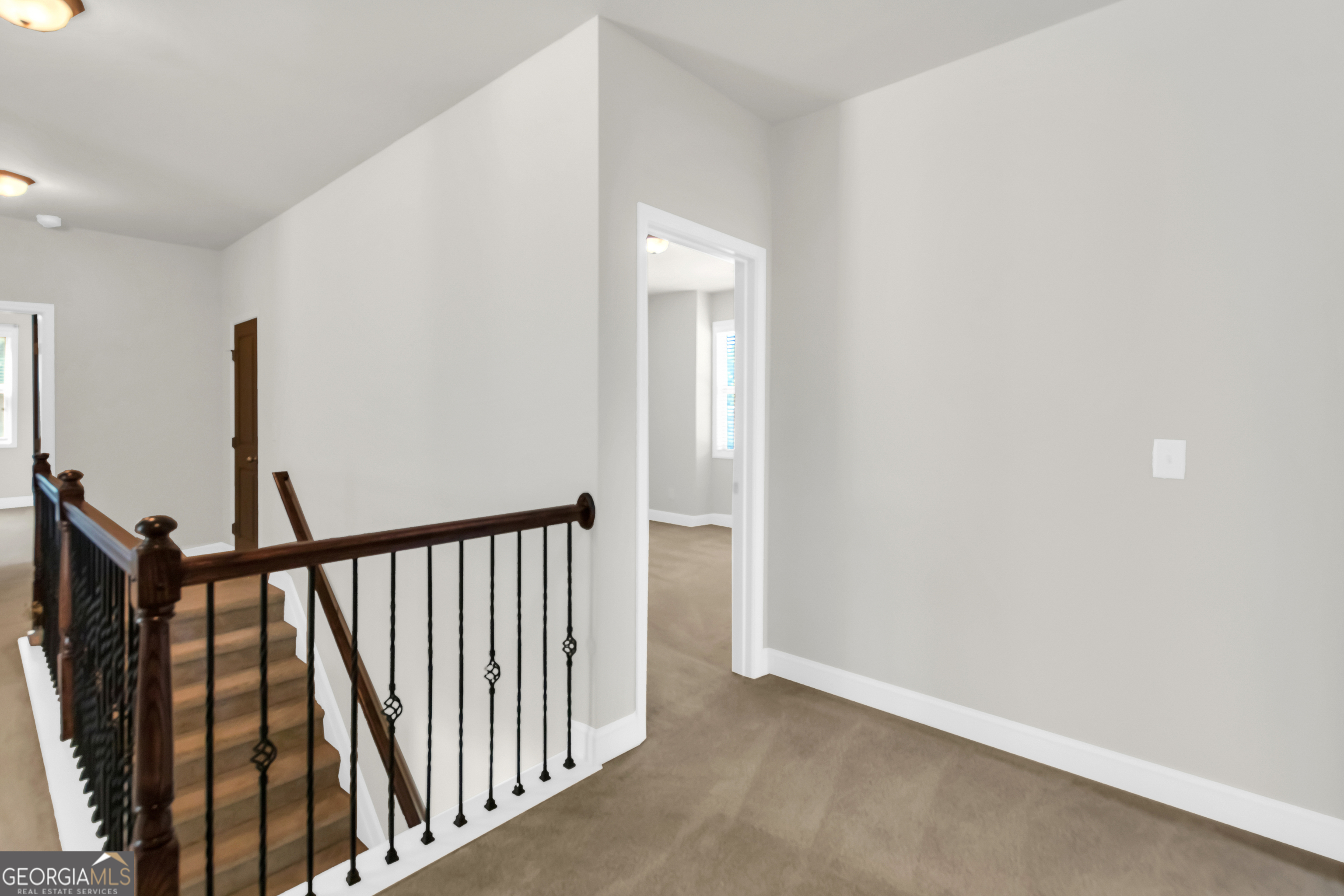 Flowery Branch, Georgia 30542, United States, 5 Bedrooms Bedrooms, ,3 BathroomsBathrooms,Residential,Active,172871