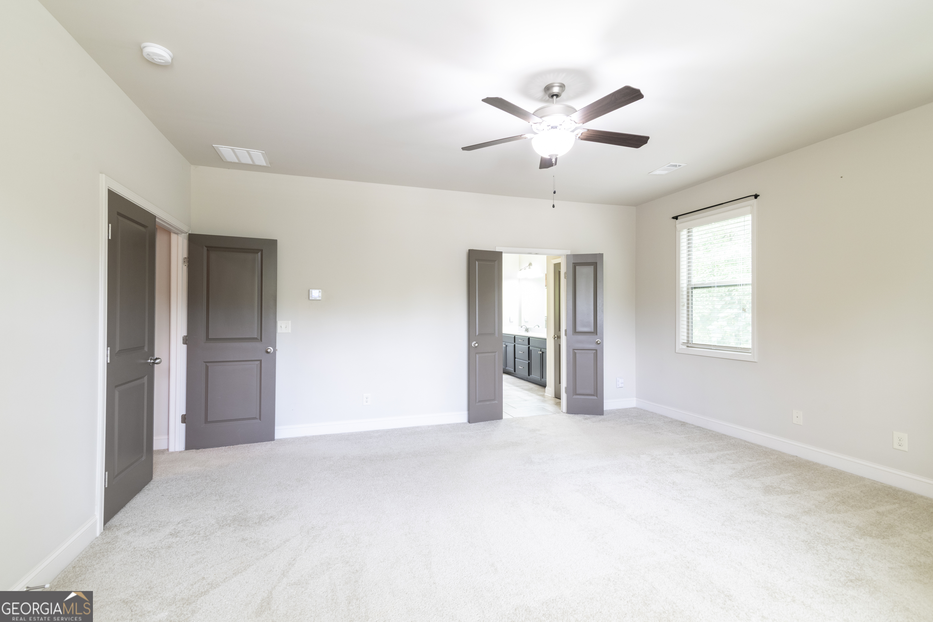 Flowery Branch, Georgia 30542, United States, 5 Bedrooms Bedrooms, ,3 BathroomsBathrooms,Residential,Active,172871