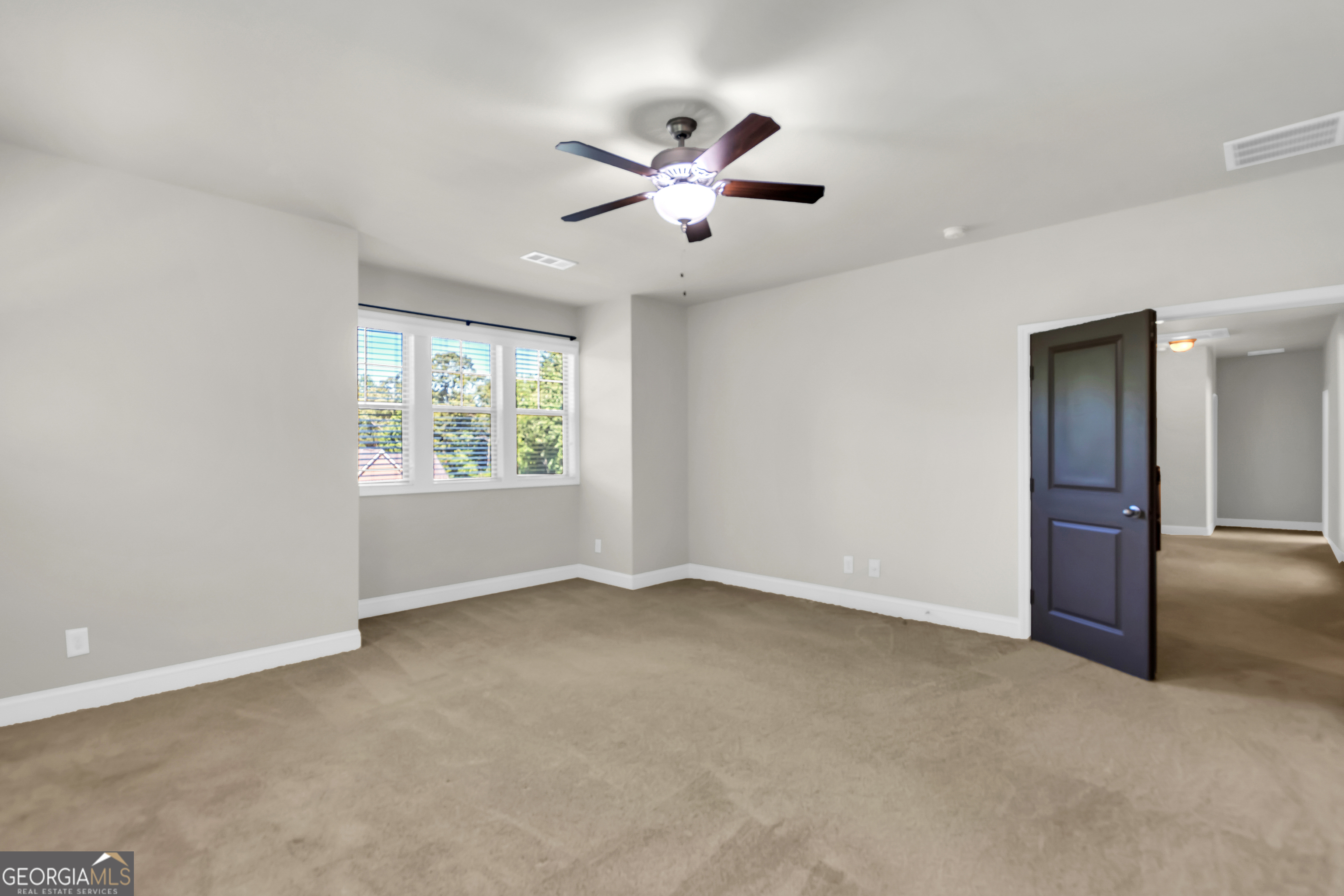 Flowery Branch, Georgia 30542, United States, 5 Bedrooms Bedrooms, ,3 BathroomsBathrooms,Residential,Active,172871