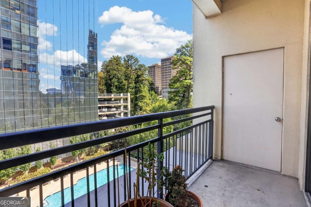 Photo of 3445 Stratford Road NE #606, Atlanta, GA 30326 (MLS # 10874279)