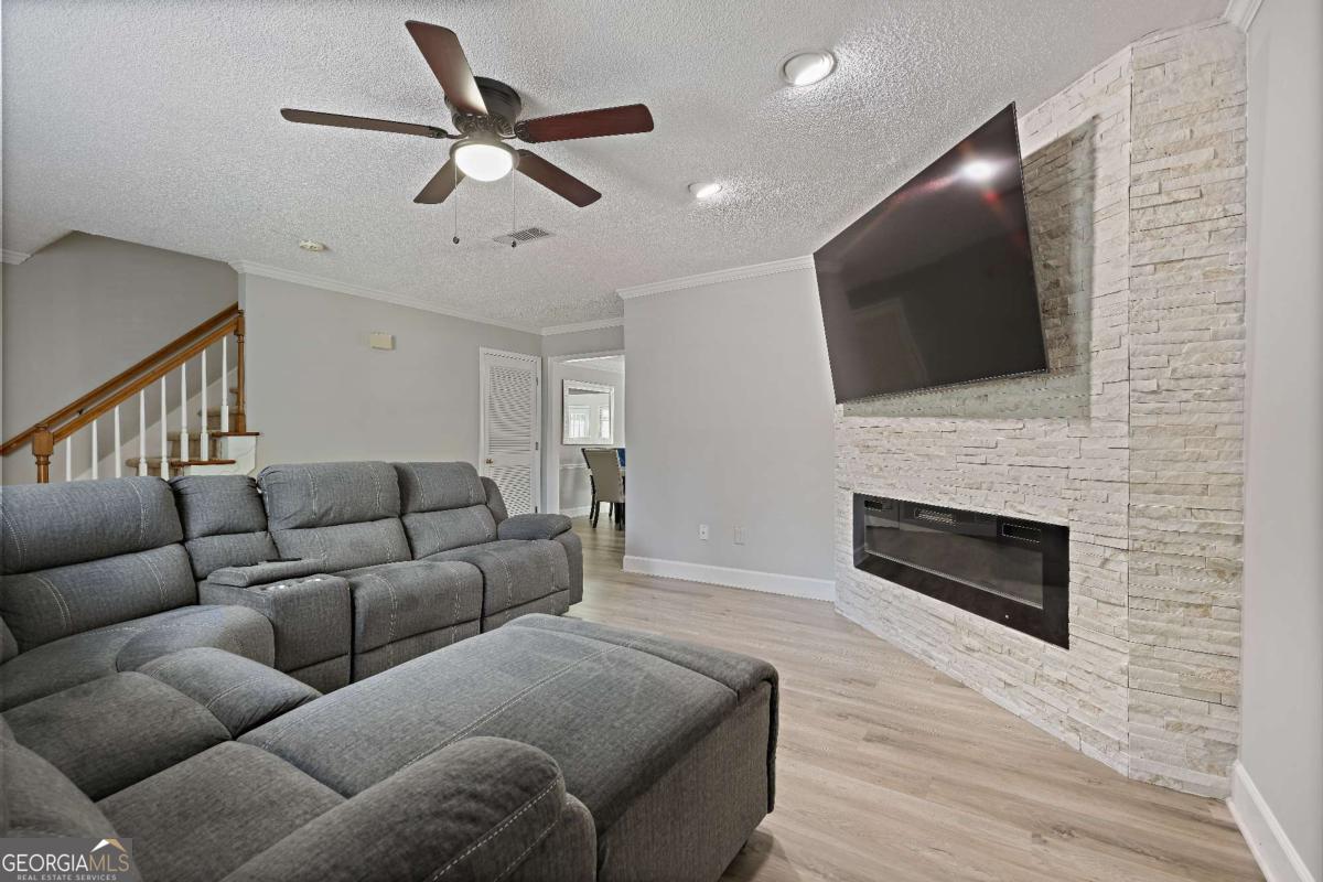 2646 Arbor Glen PL