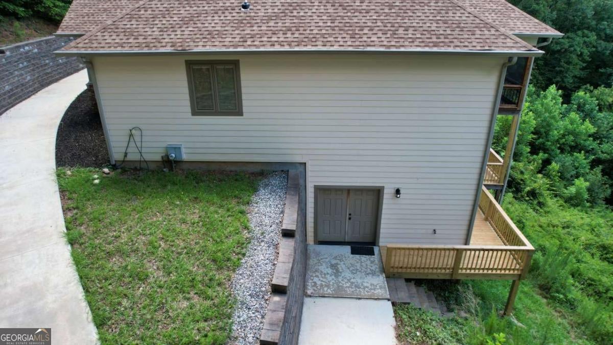 271 Highlands DR