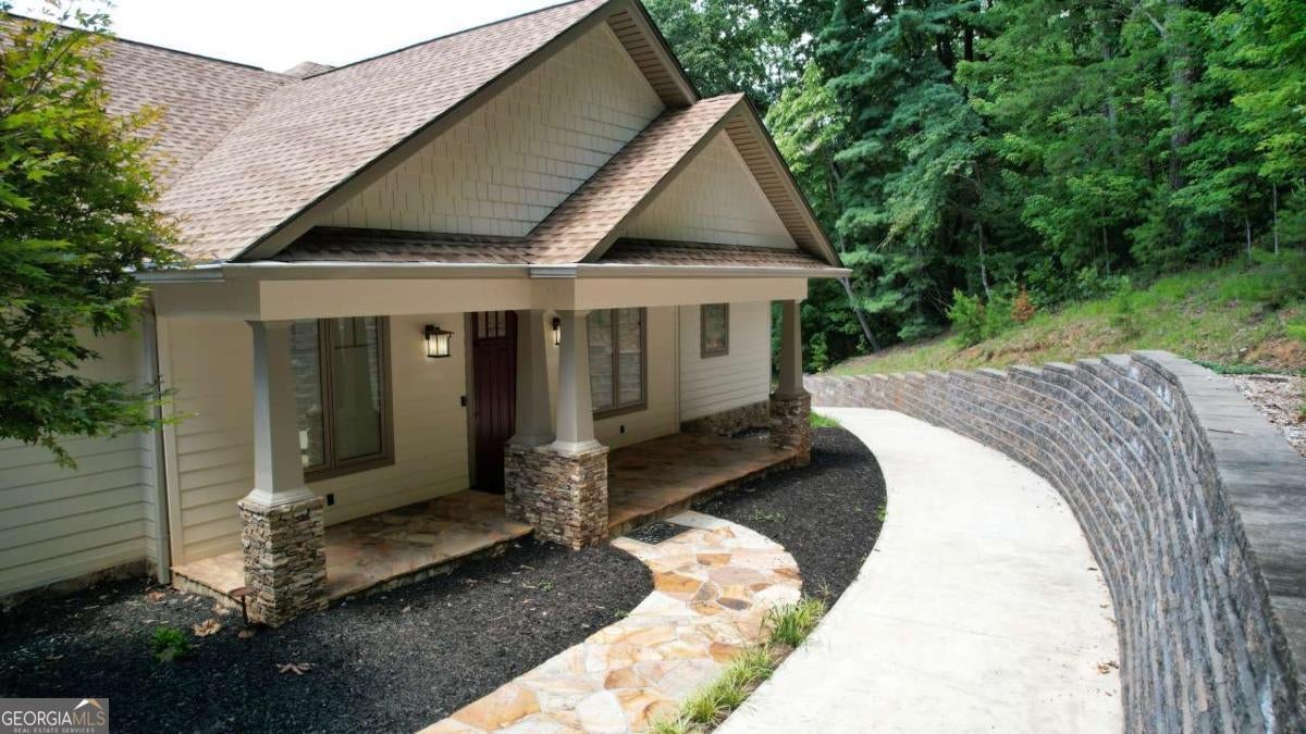 271 Highlands DR