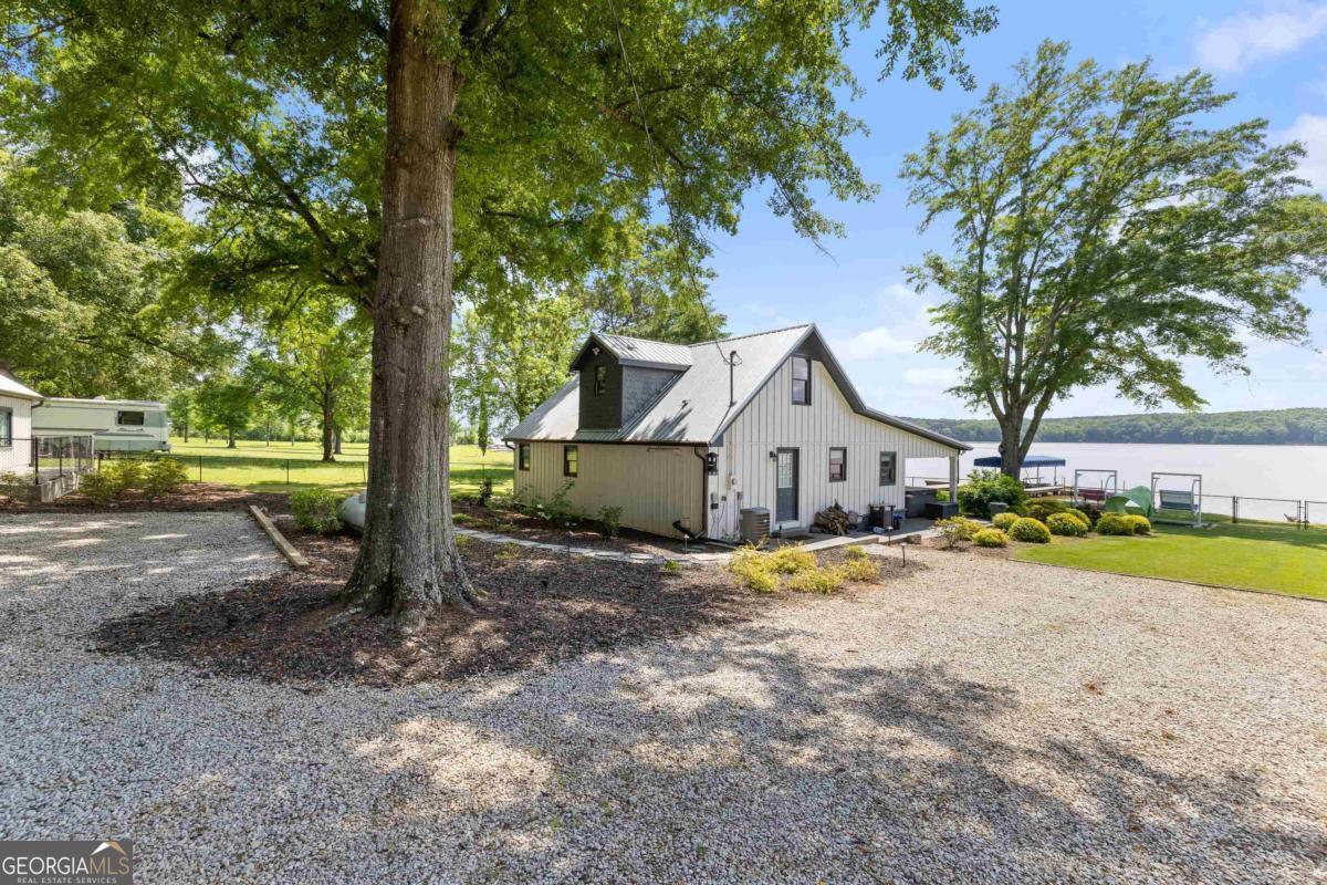 1601 Arrowhead RD