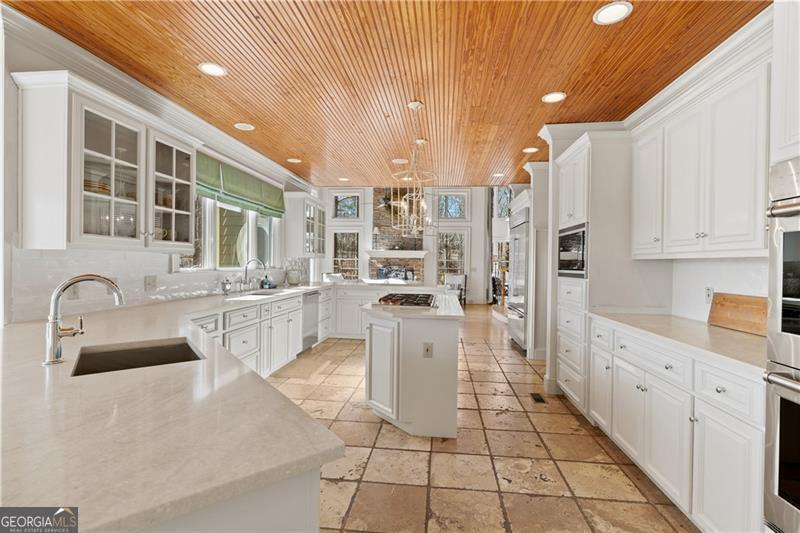 127 Mills LN