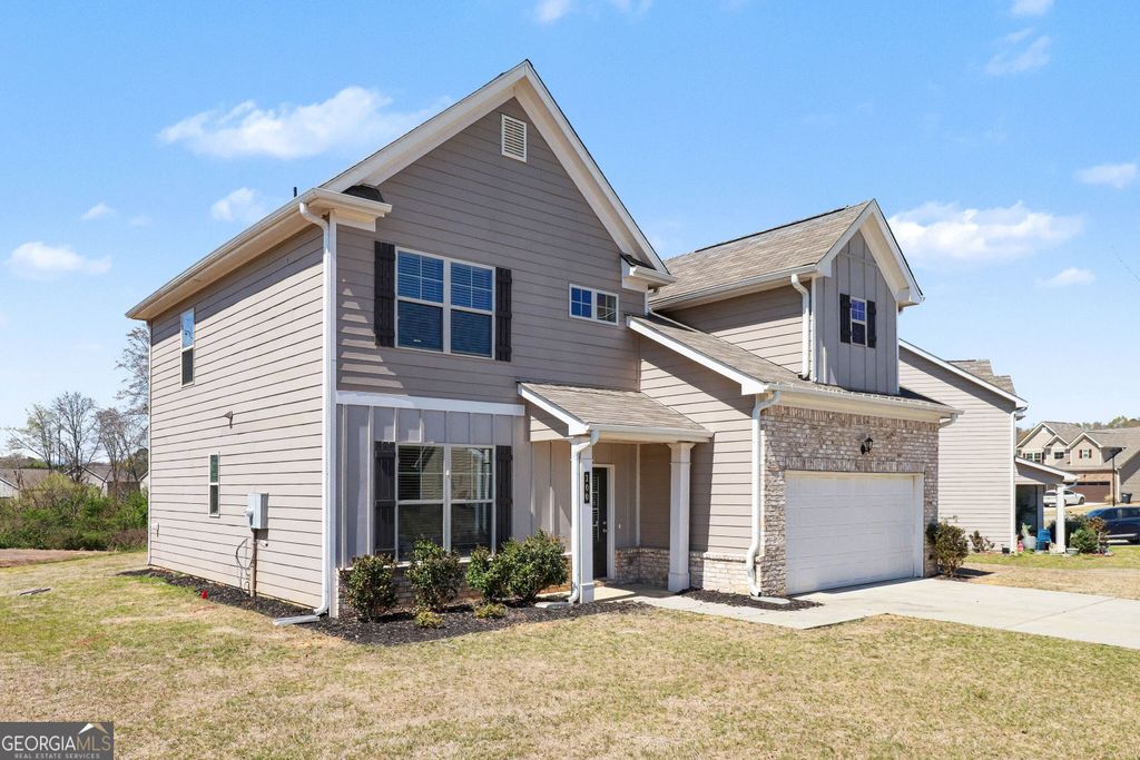 Photo of 100 McGinnis Circle, Calhoun, GA 30701 (MLS # 10763337)