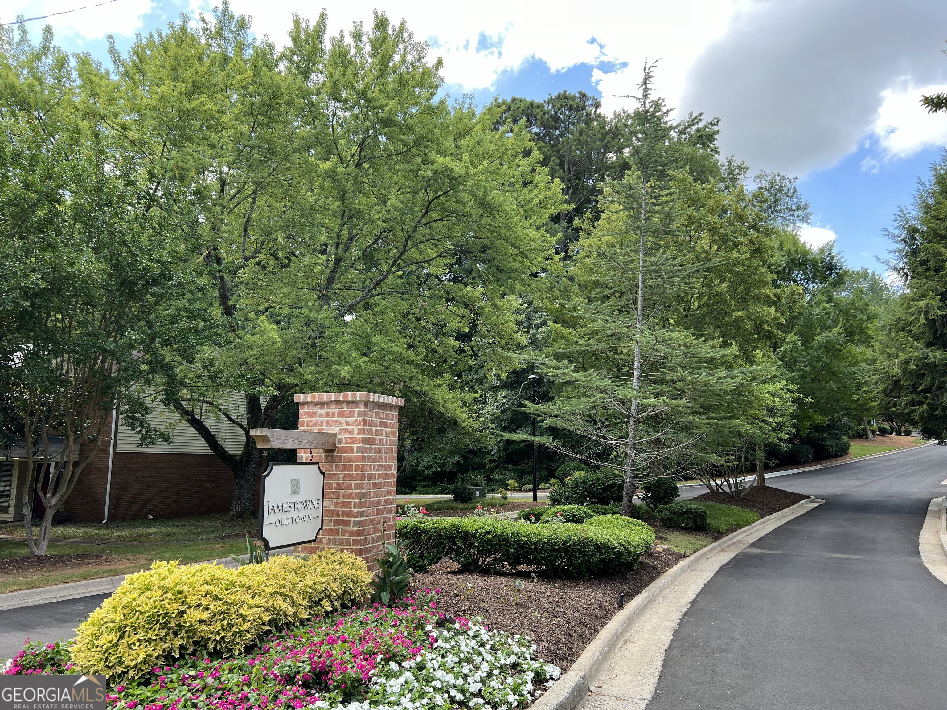JamesTowne - Residential Lease