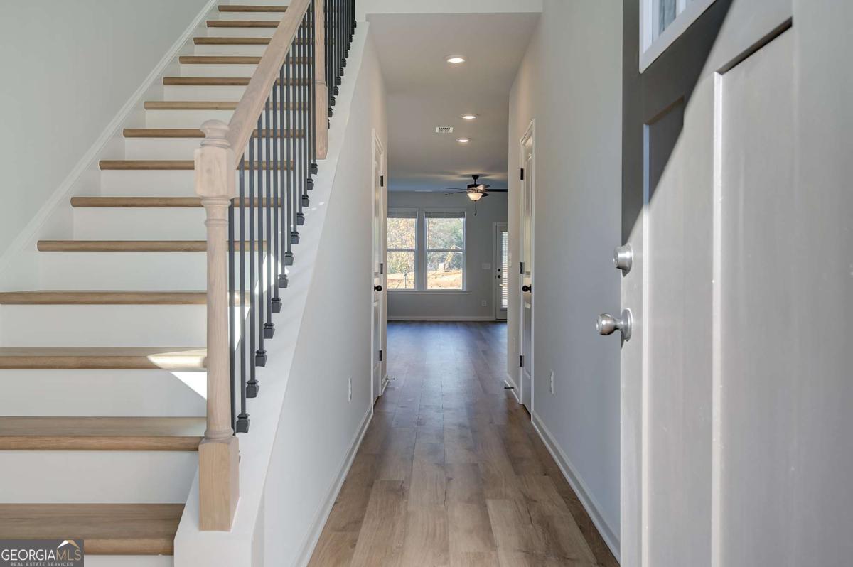327 Abbotts Crossing CIR