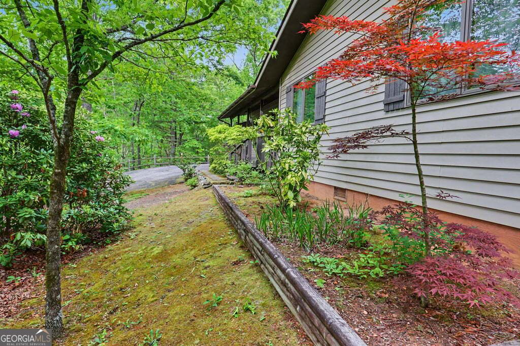 24 Taylor Valley RD