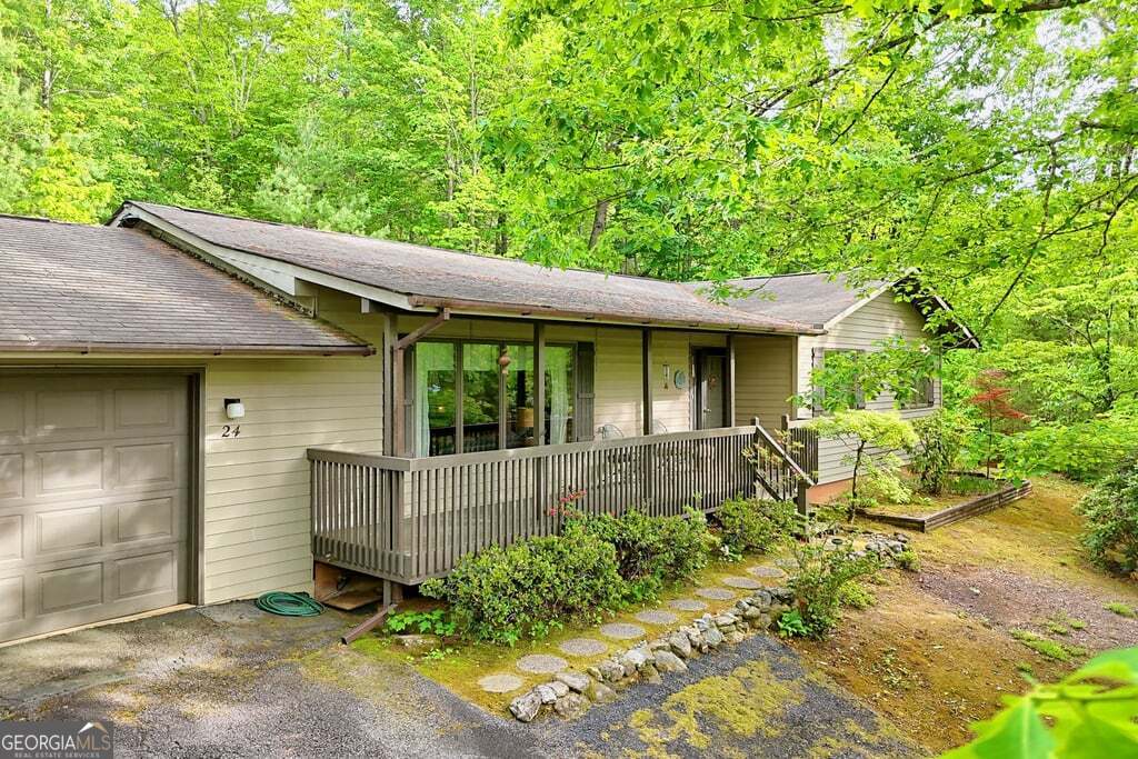 24 Taylor Valley RD
