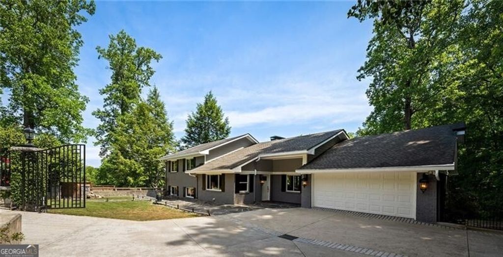 Photo of 132 Laurel Drive NE, Atlanta, GA 30342 (MLS # 10764900)