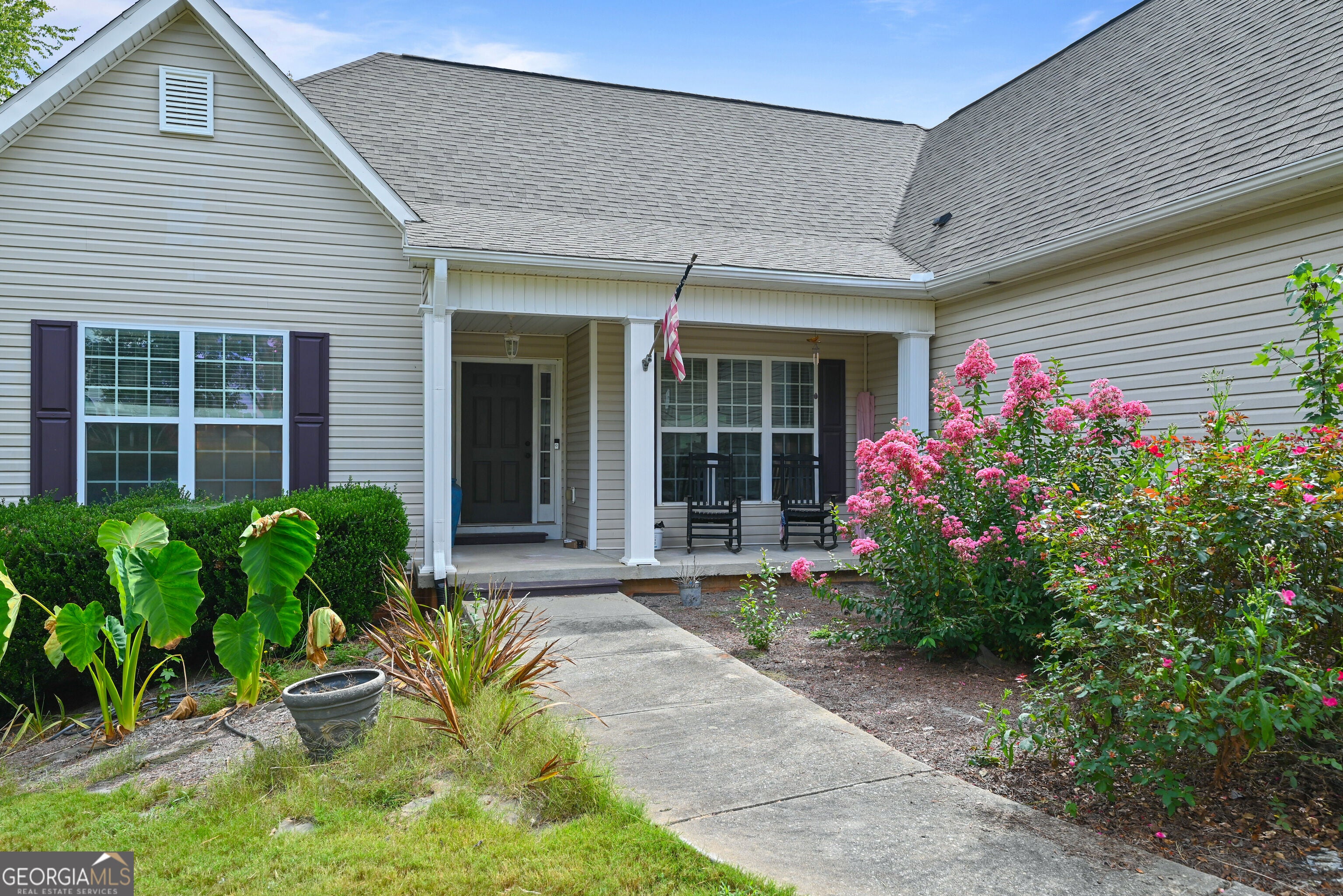 42 Meadows LN