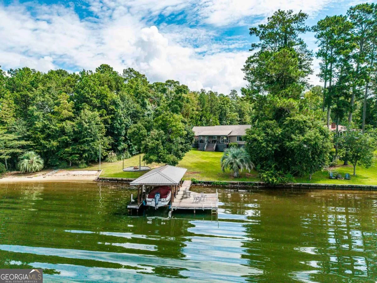 132 Island Drive