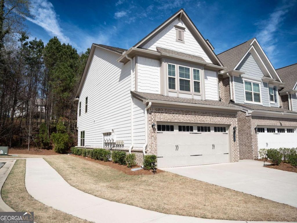 Photo of 1900 Lanier Harbor Point, Buford, GA 30518 (MLS # 10709423)
