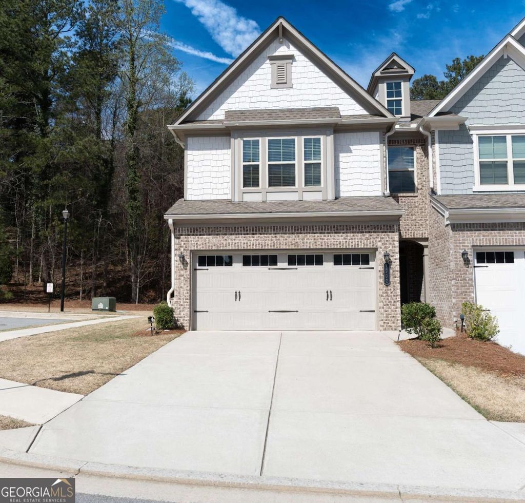 Photo of 1900 Lanier Harbor Point, Buford, GA 30518 (MLS # 10709423)
