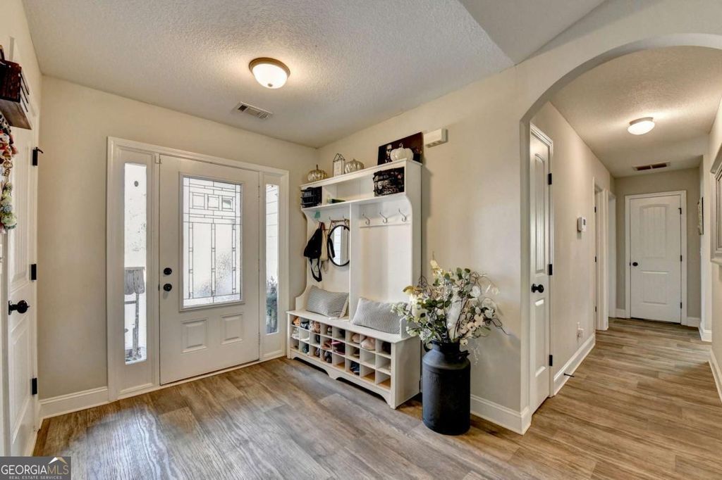 Photo of 204 Lynn Road, Bethlehem, GA 30620 (MLS # 10685092)