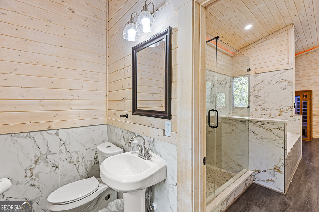 Cedar Creek - Residential