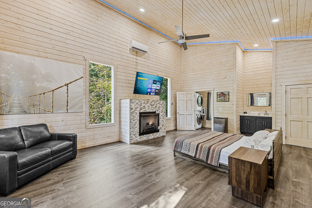 Cedar Creek - Residential