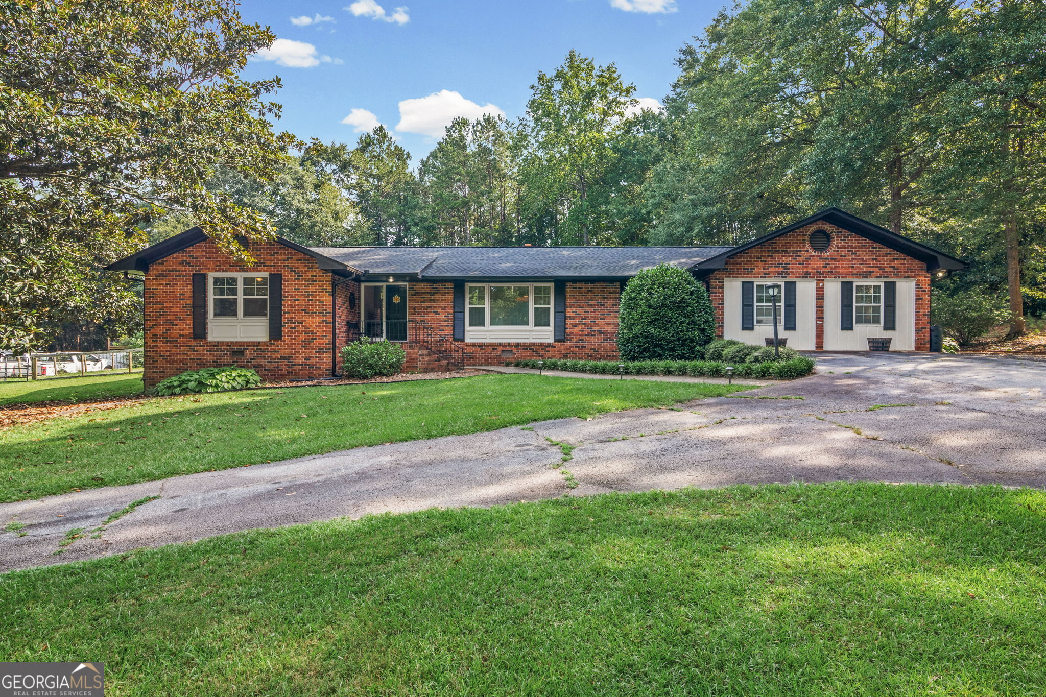 163 Sheppard DR