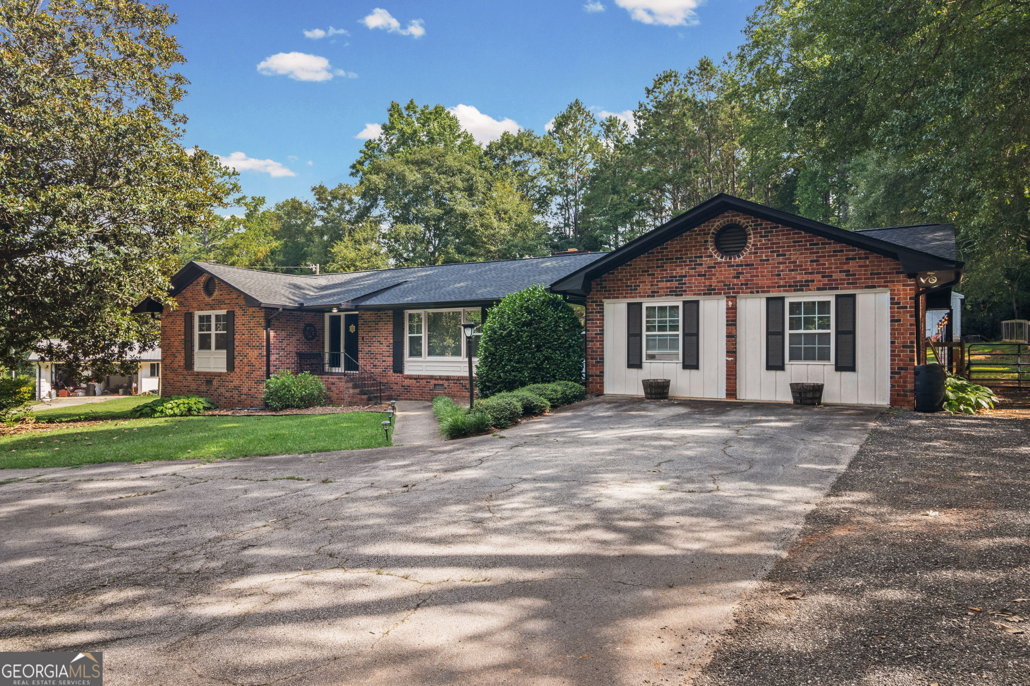 163 Sheppard DR