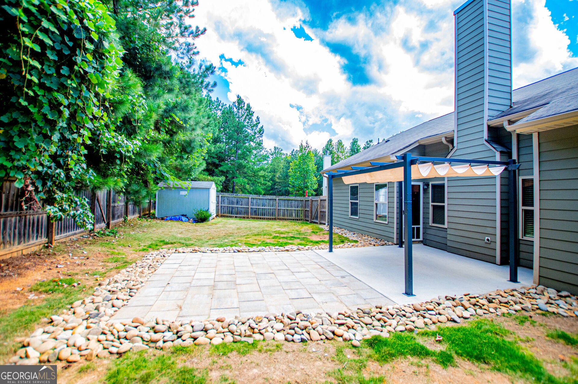 305 Spruce Creek LN