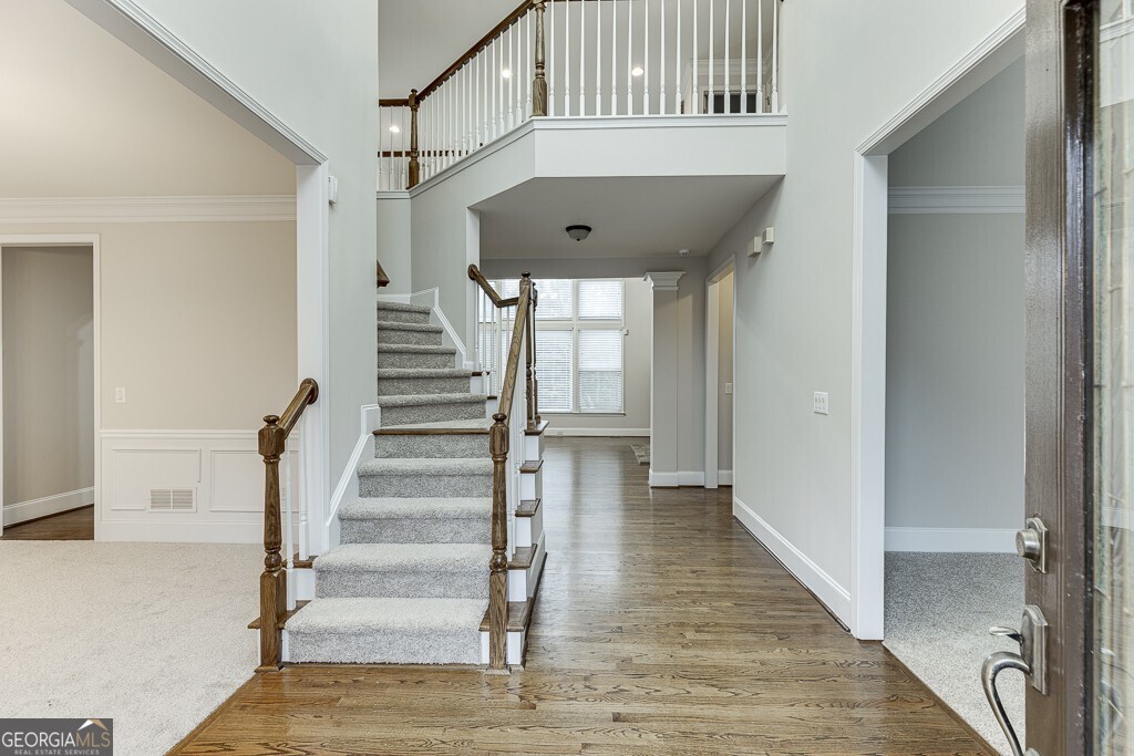 1400 Cresthaven LN