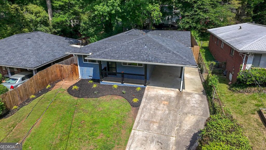 Photo of 1436 Willow Trail SW, Atlanta, GA 30311 (MLS # 10765418)