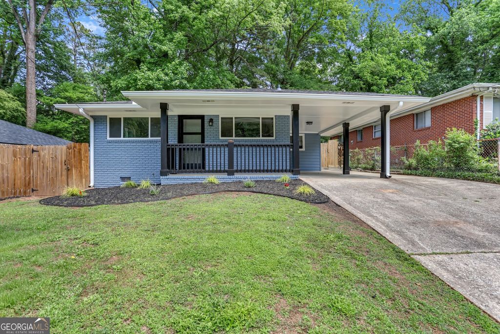 Photo of 1436 Willow Trail SW, Atlanta, GA 30311 (MLS # 10765418)