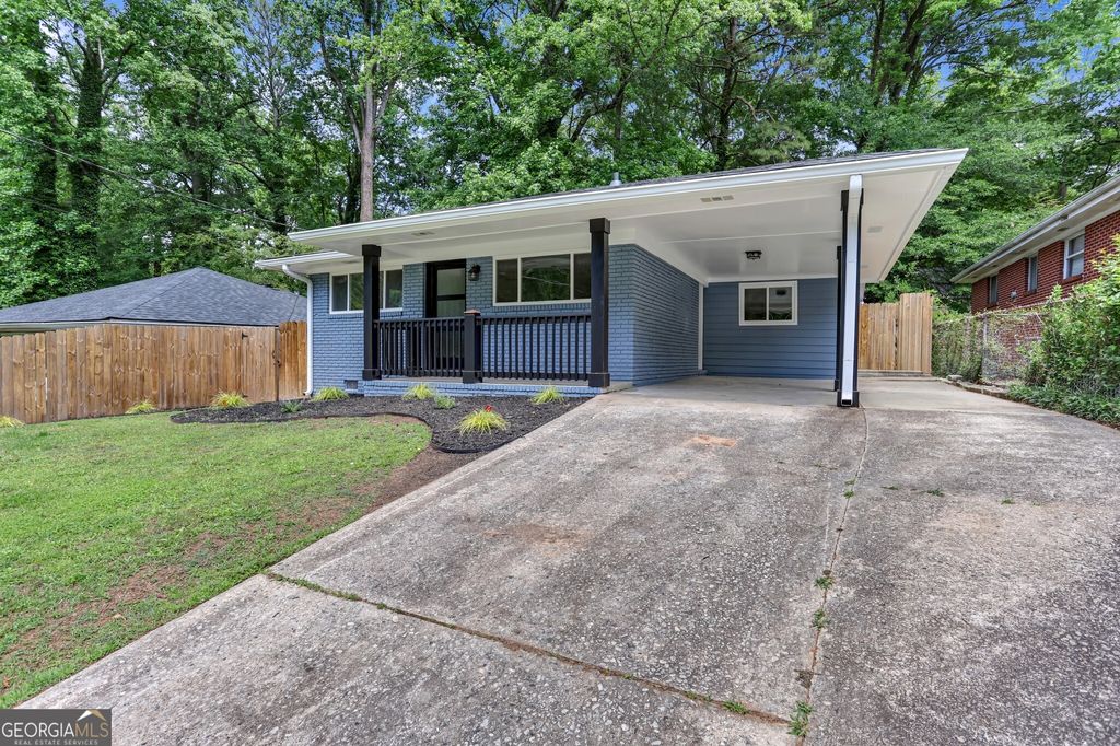 Photo of 1436 Willow Trail SW, Atlanta, GA 30311 (MLS # 10765418)
