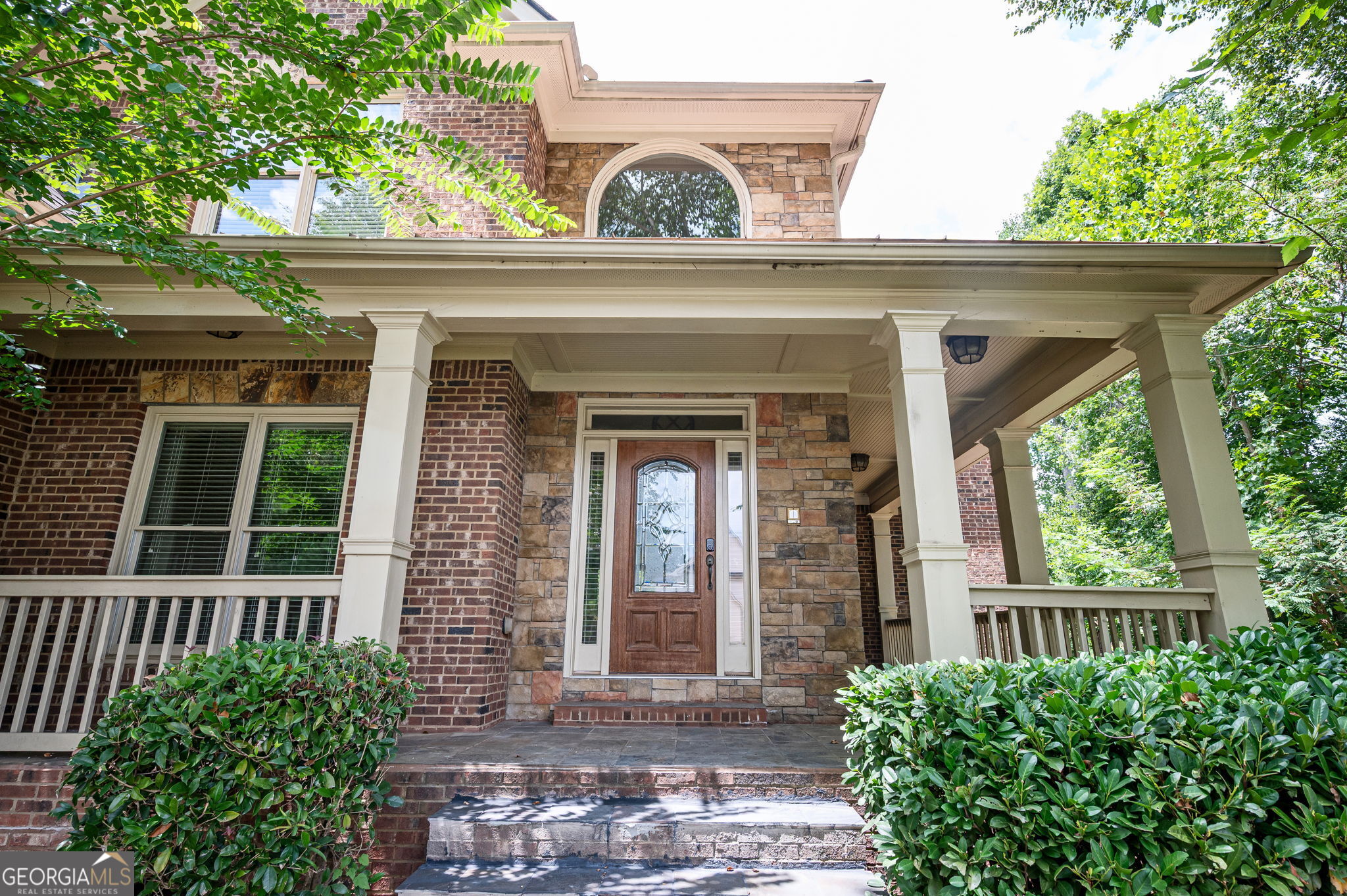 1526 Rocky River DR
