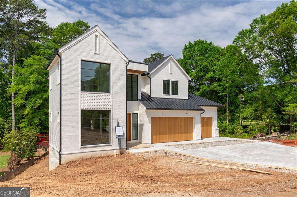 10910 Woodstock RD
