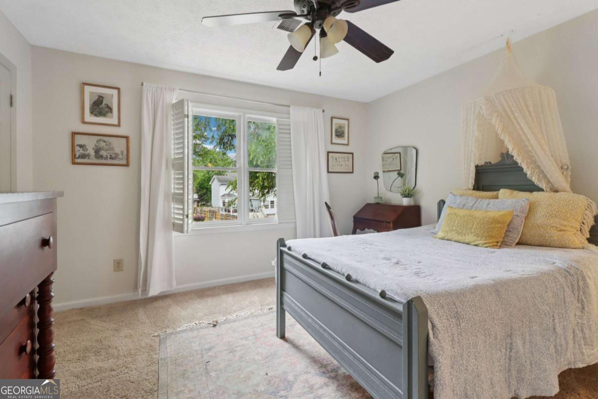 Brownstone - Residential