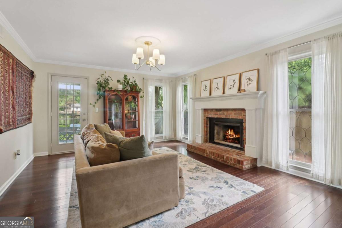 Brownstone - Residential