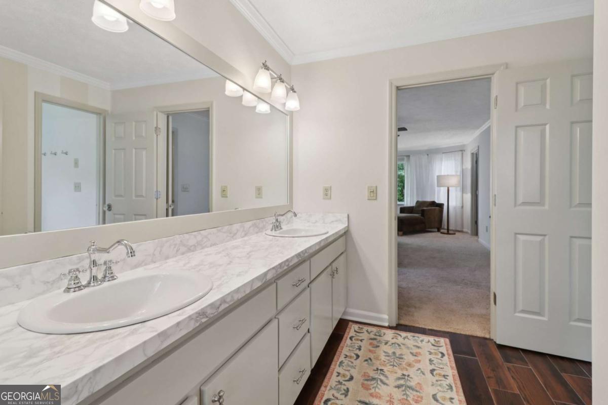 Brownstone - Residential
