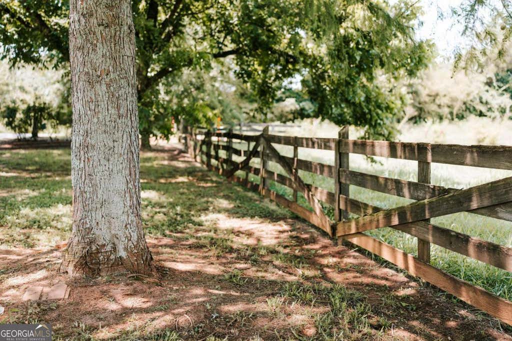 Photo of 51 Brandon Cir, Winterville, GA 30683 (MLS # 10818157)