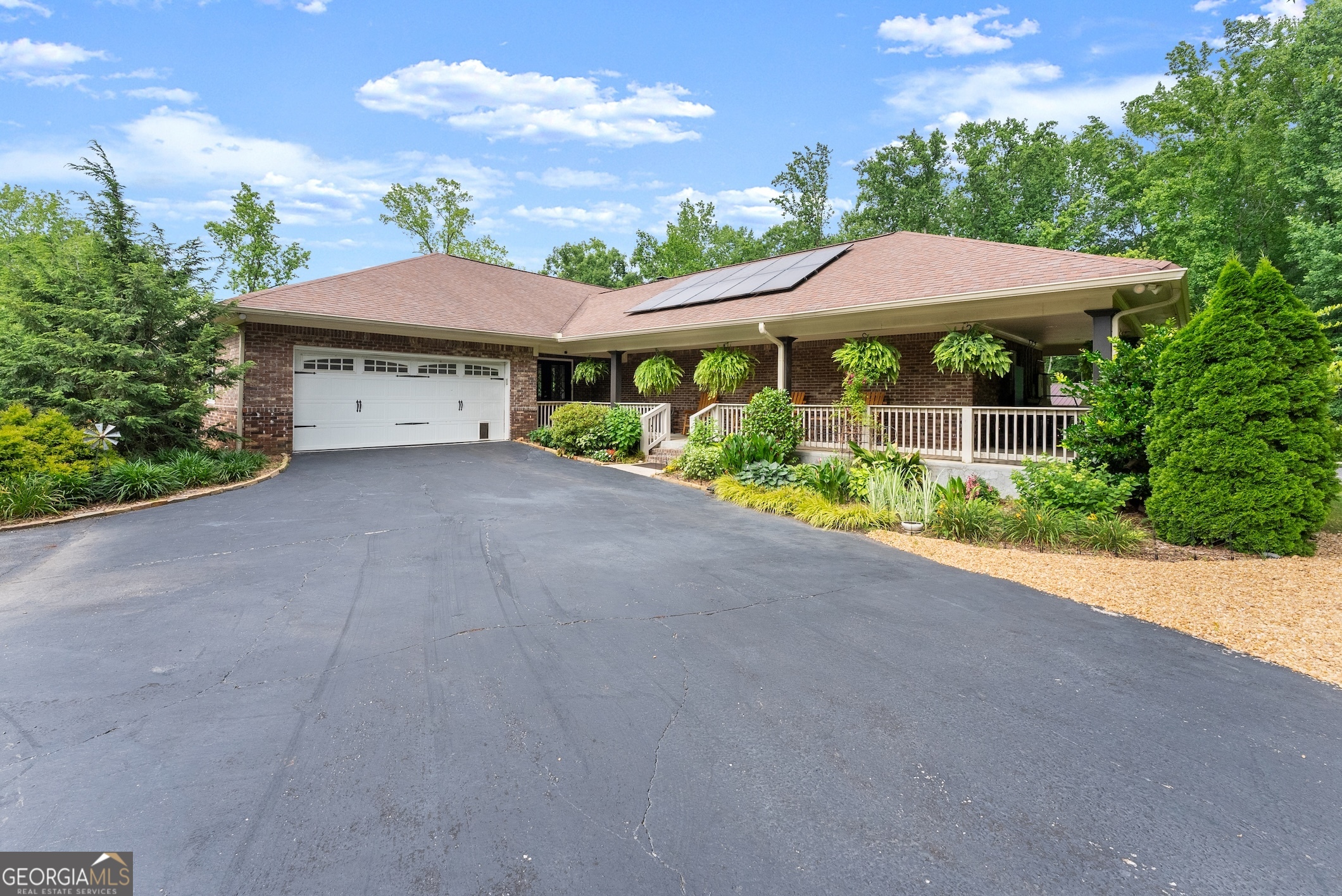 1572 Azalea DR