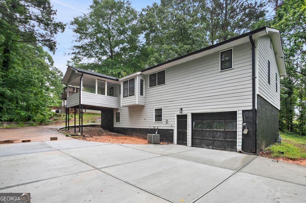 Photo of 6032 Lakeshore Drive SE, Mableton, GA 30126 (MLS # 10636715)