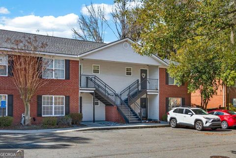 310 Tibet AVE 8 Savannah GA 31406