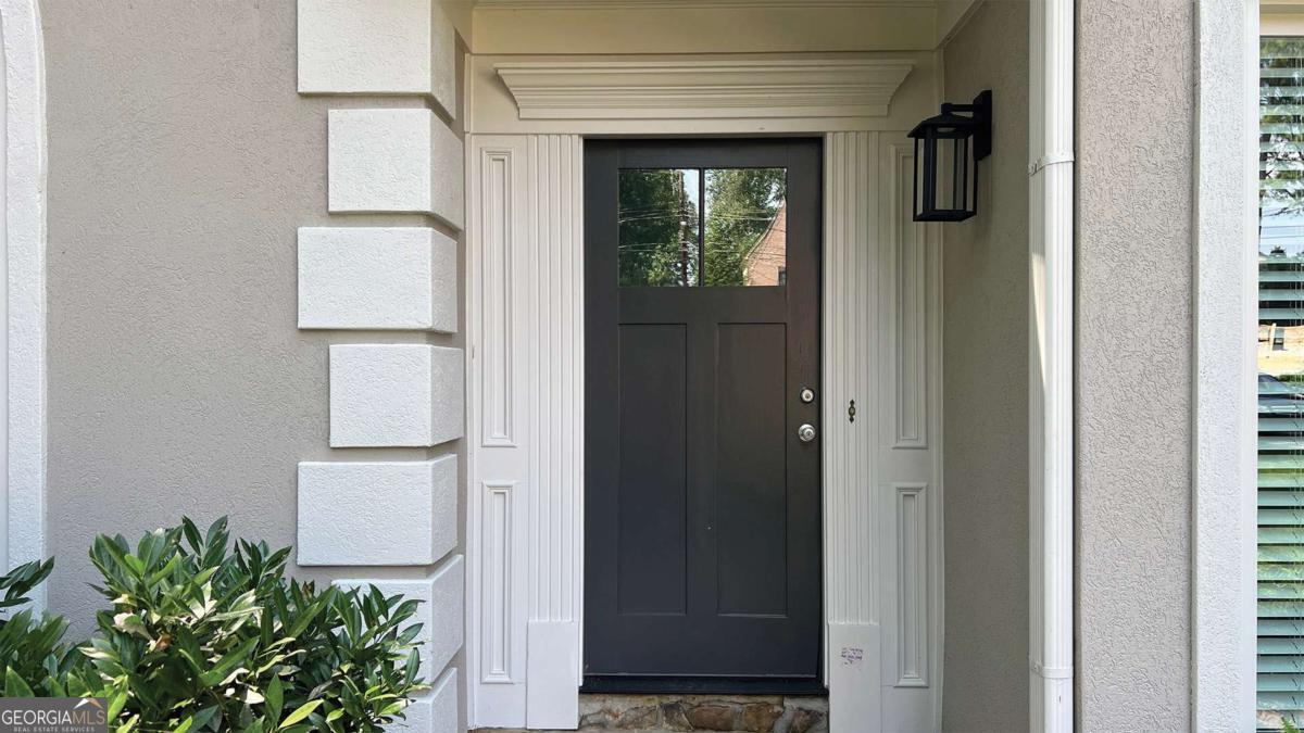 372 Lynne CIR